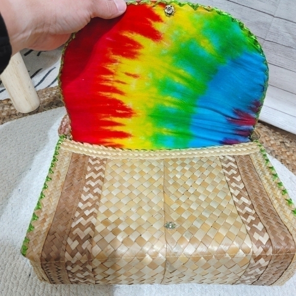 HANDMADE STRAW SHOULDER BAG, REAL SHELLS & EMBROIDERED COLORED STRAW DETAILS - Picture 11 of 16